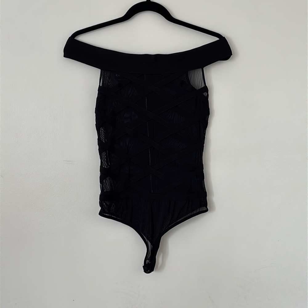 Bebé Sexy off the shoulders black mesh bodysuit